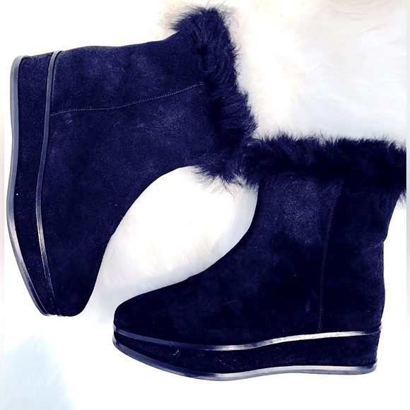 TORY BURCH BOOT GORGEOUS SUEDE,FUR & SHERLING STYLE WEDGE HEEL NWOT SIDE ZIPPER - Picture 2 of 6